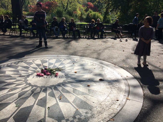 Mosaico em homenagem a John Lennon no Central Park