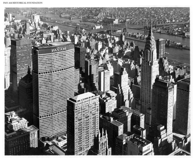 Pan_Am_Building_aerial_view_to_Northeast-4427-900-600-100