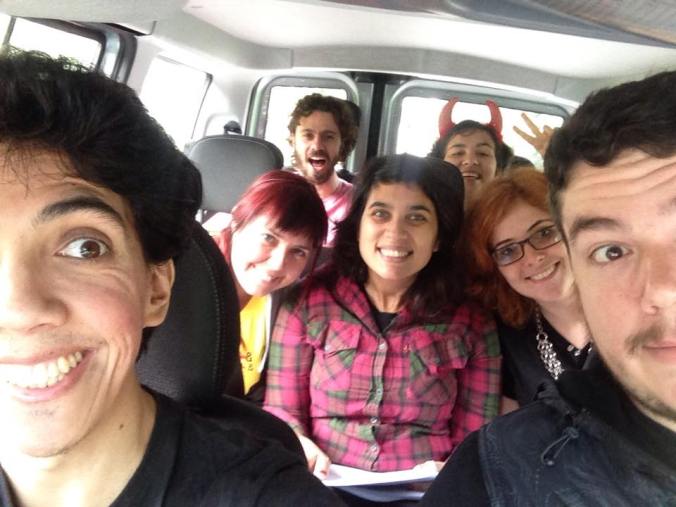 Van Poesia com todos os integrantes