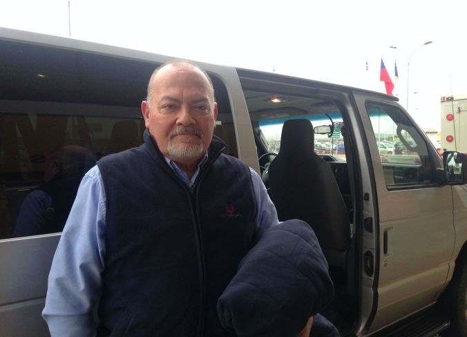 Seu Antonio, hoje guia e motorista na Patagônia, já viajou o mundo. Foto: Débora Costa e Silva